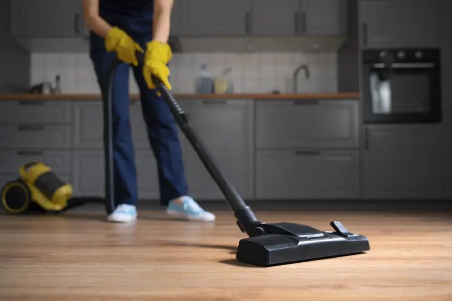 Will Steam Cleaning Hardwood Floors Kill Fleas?
